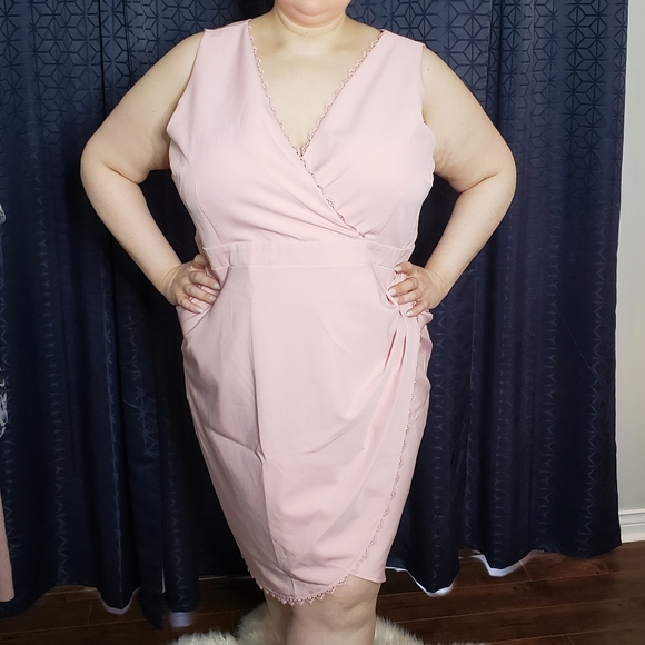 🌸  NWT Wrap Front Midi Dress - PAPERDOLLS - US22/ 3X - Picture 2 of 4